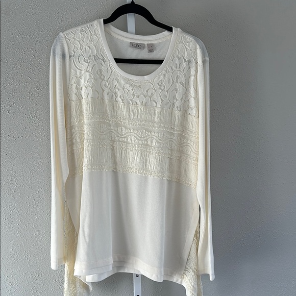 LOGO by Lori Goldstein Tops - Lori Goldstein Thermal Lace Detail Cream asymmetrical Top XL